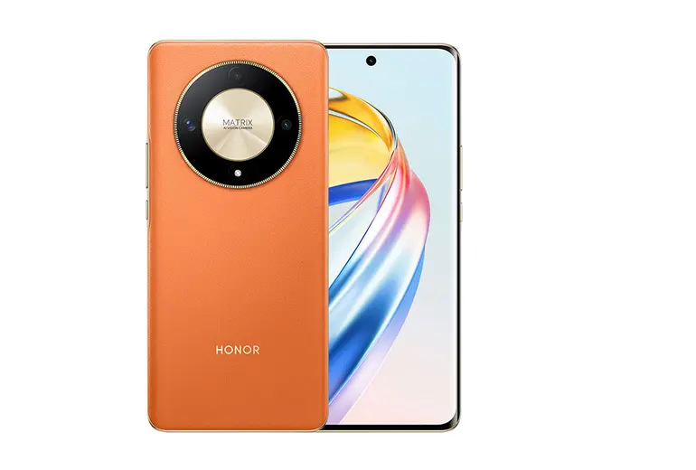 Why Huawei Phones Are Still a Smart Choice for Nigerians in 2026 7 Nigerian user browsing social media on a Huawei smartphone