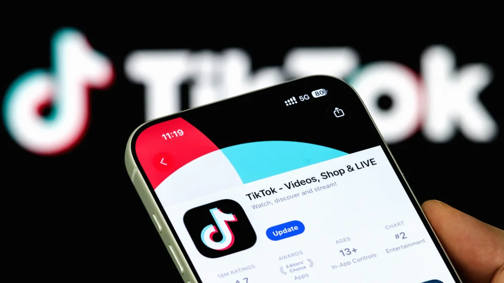 How to Make Money From Livestreaming on Twitch, Kick and TikTok 8 How to Make Money From Livestreaming - Twitch, Kick, Tiktok